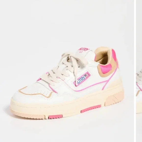 MAJOR ISO NEED THESE SHOES Iso these shoes ! Help : r/XOKittyNetflix main image 2